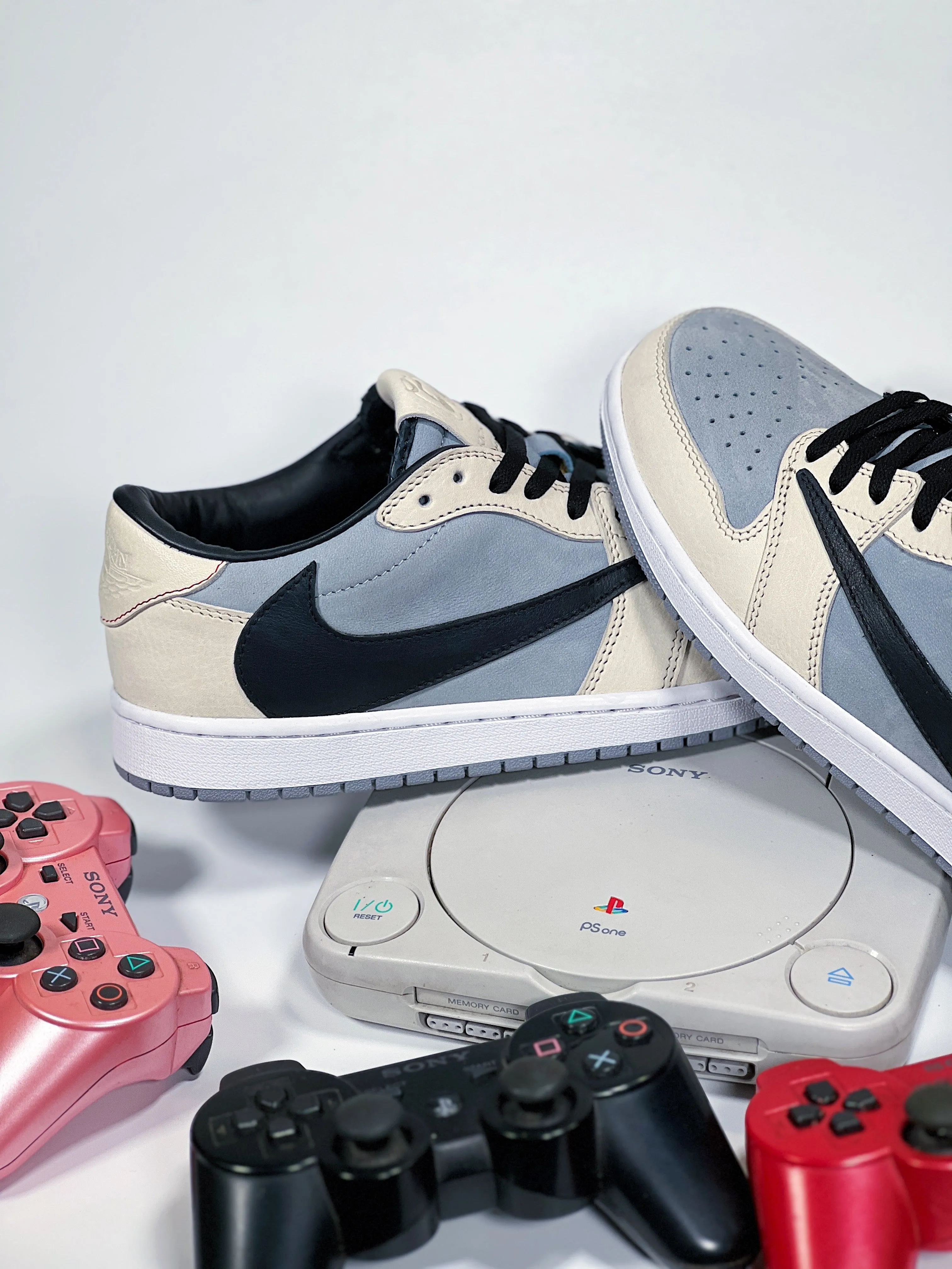 Air Jordan 1 Low Travis Scott PlayStation