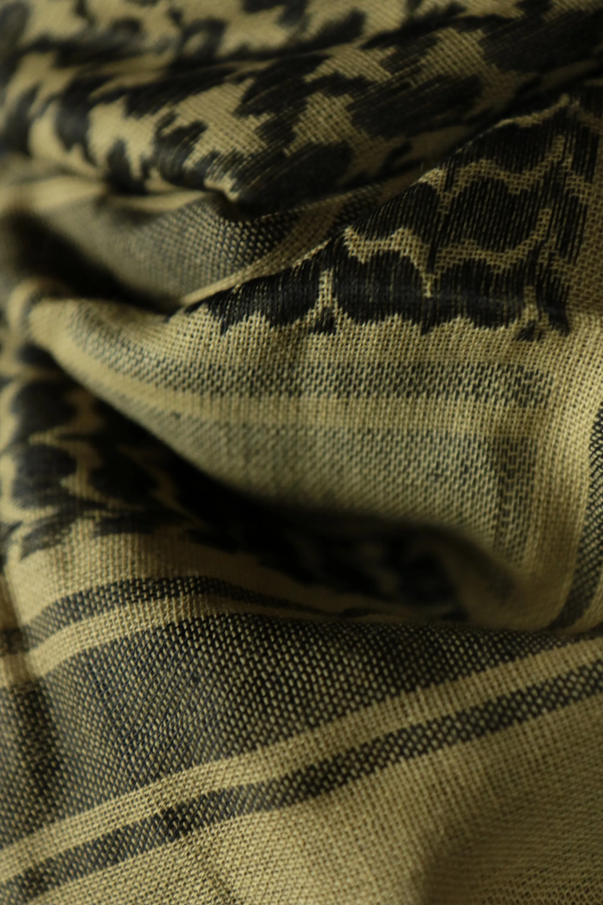 Arabic Sheik Print Shemagh Scarf | Black and Khaki Face Scarf