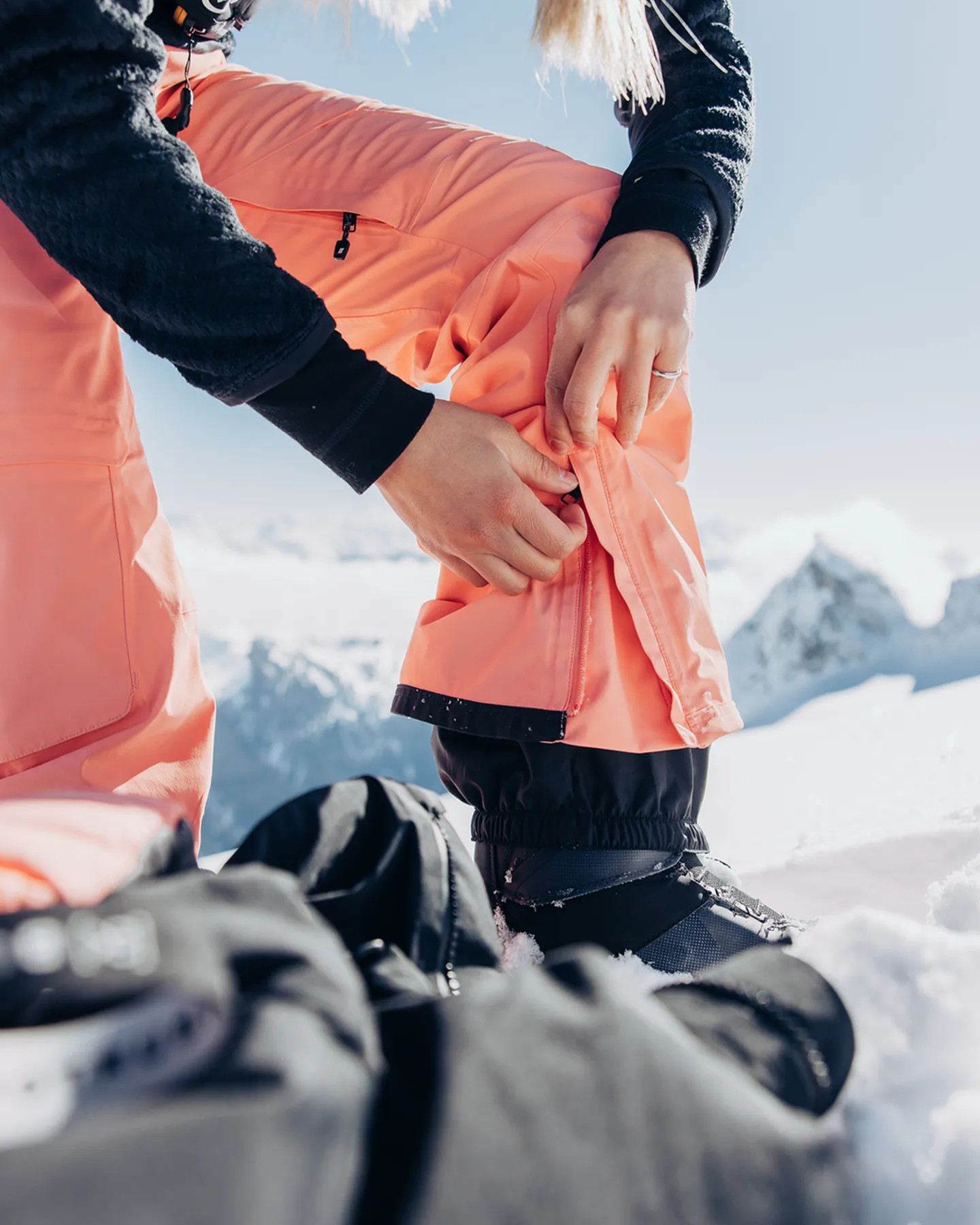 Burton Women's [ak] Summit GoreTex Insulated 2L Snow Pants - Reef Pink