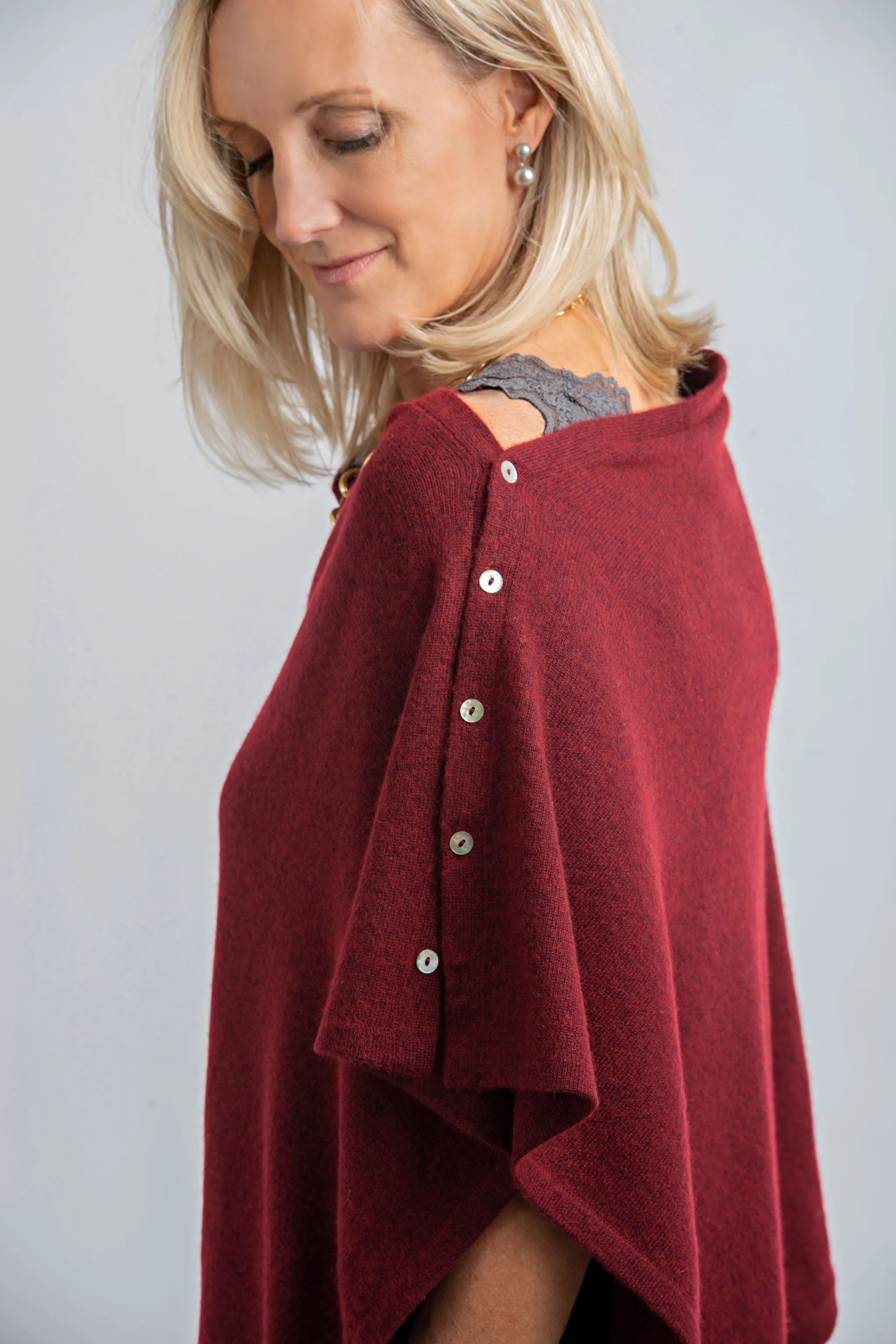 Cashmere Poncho Rich Burgundy | Shiraz