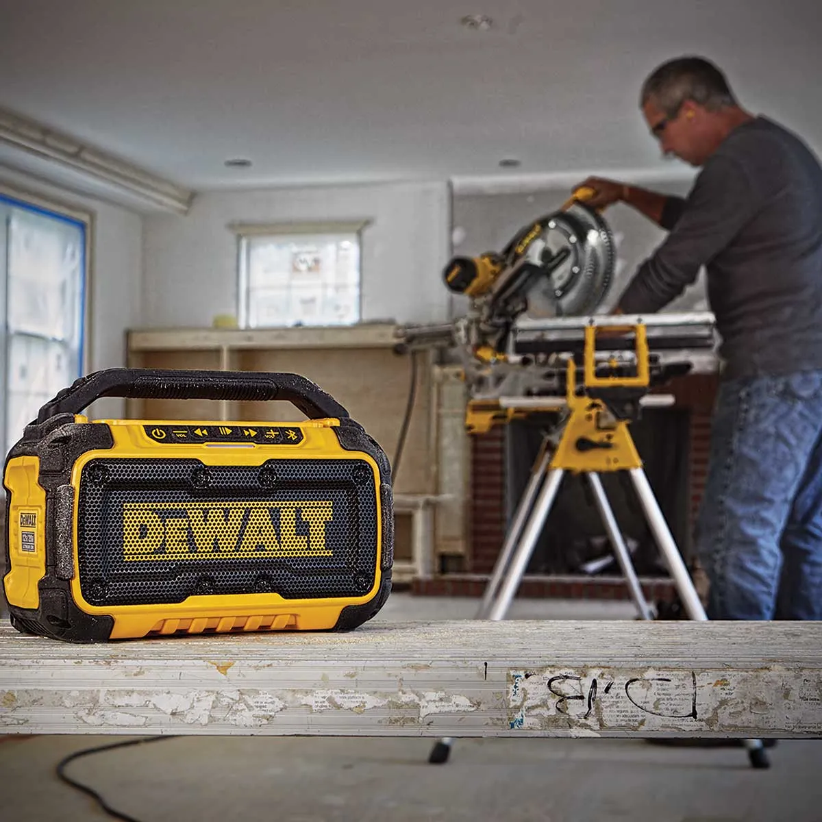 DEWALT 12V/20V MAX Jobsite Bluetooth Speaker