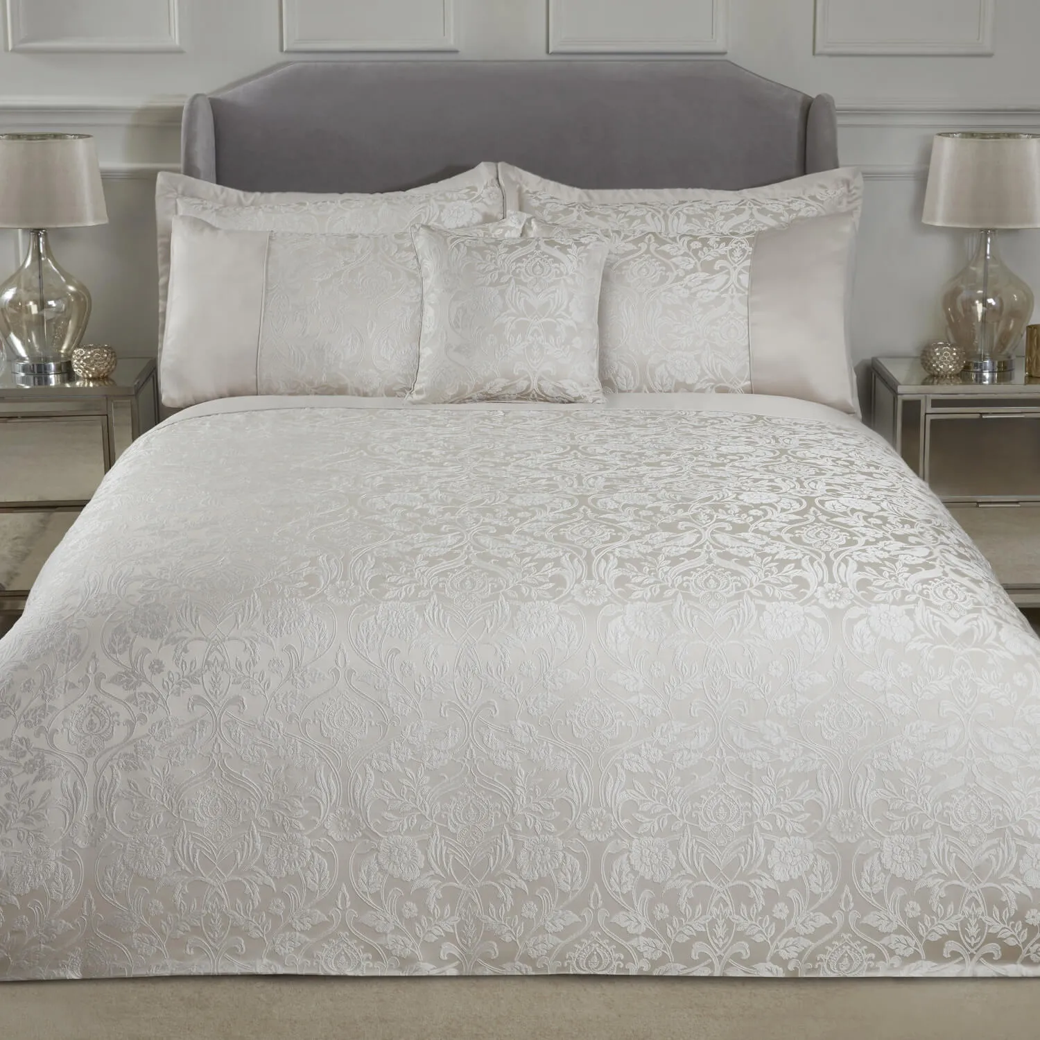 Embellished Jacquard Duvet Set - Cream