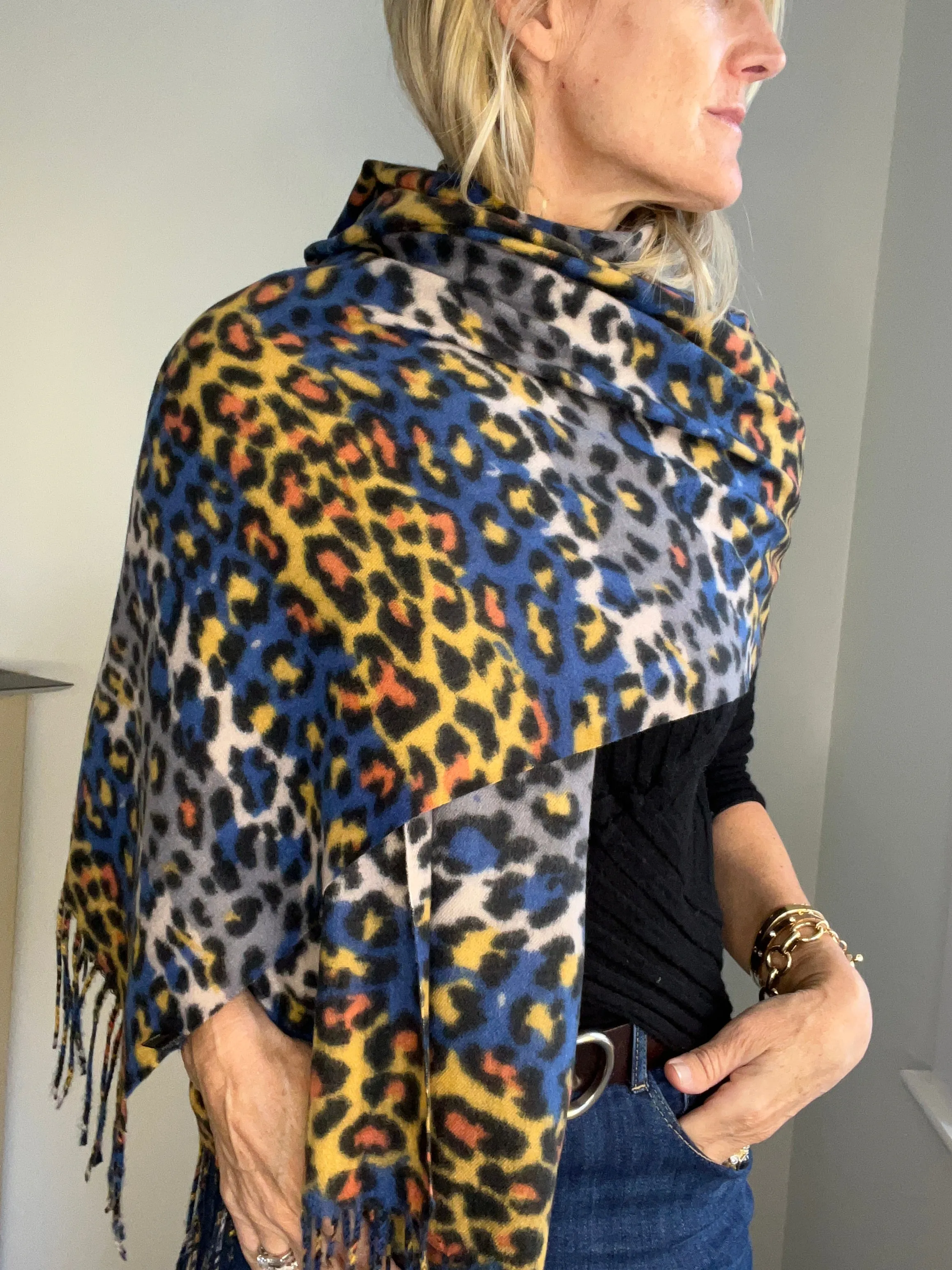 Italian Ladies Leopard Scarf