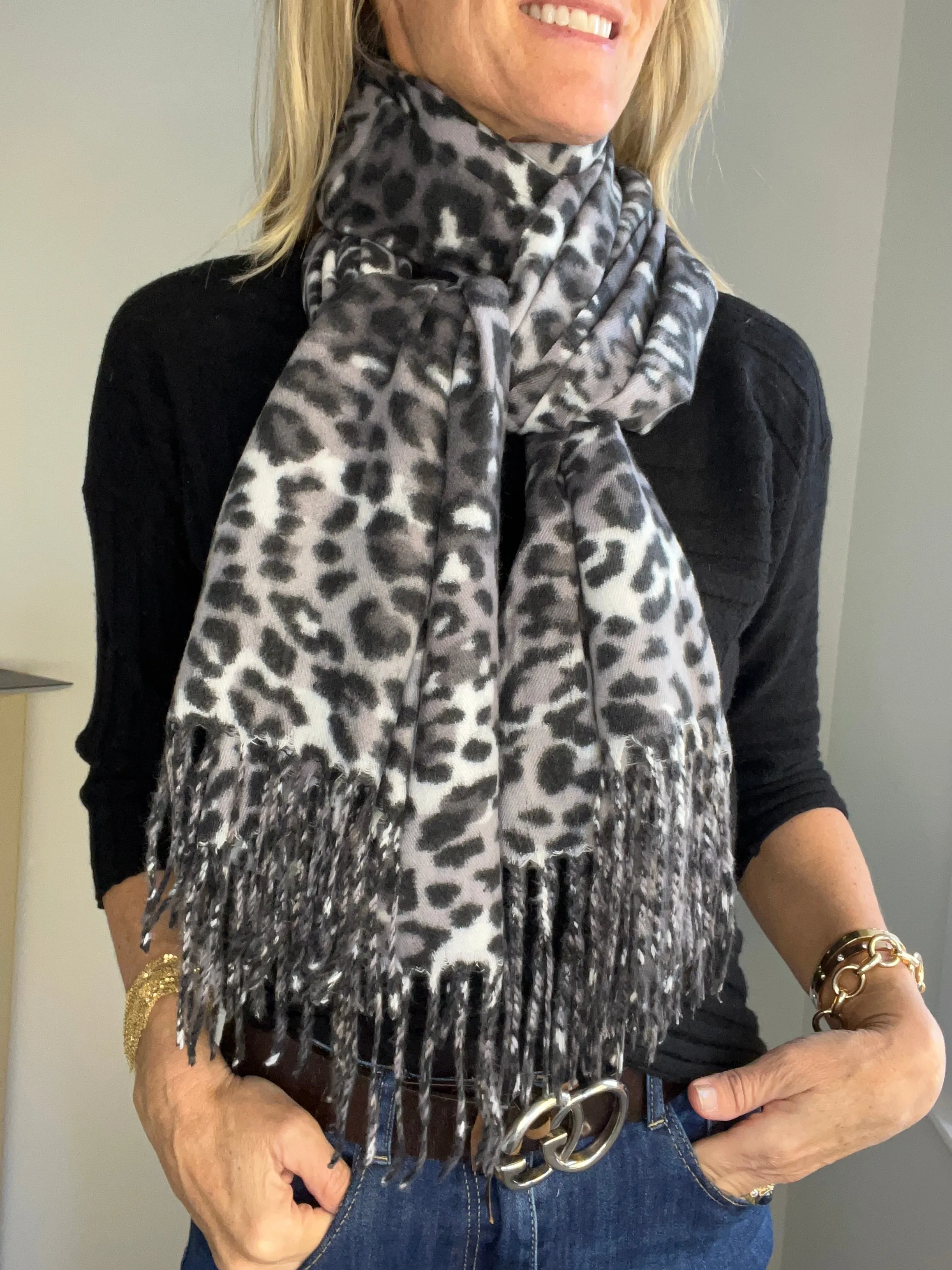 Italian Ladies Leopard Scarf