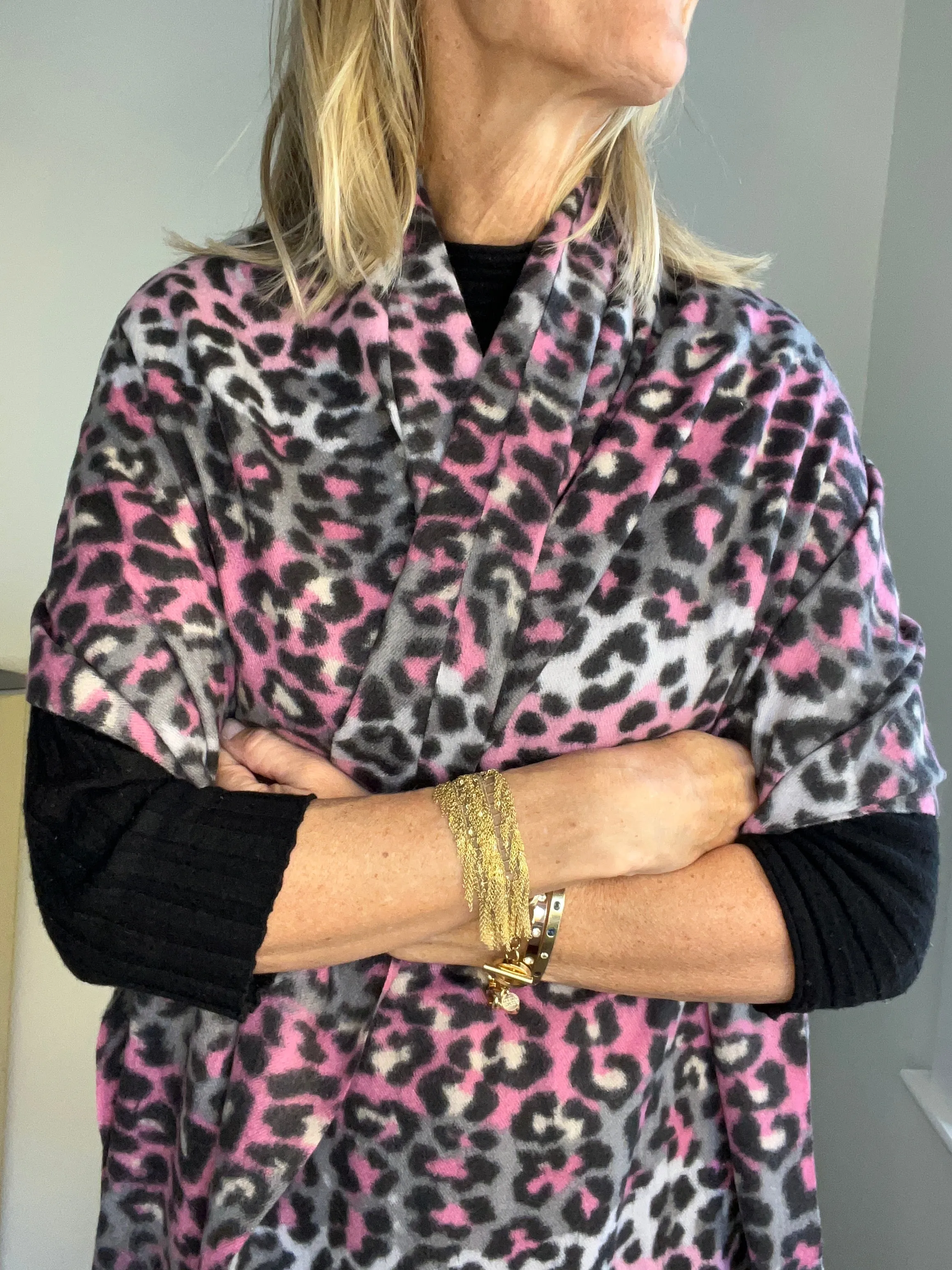 Italian Ladies Leopard Scarf