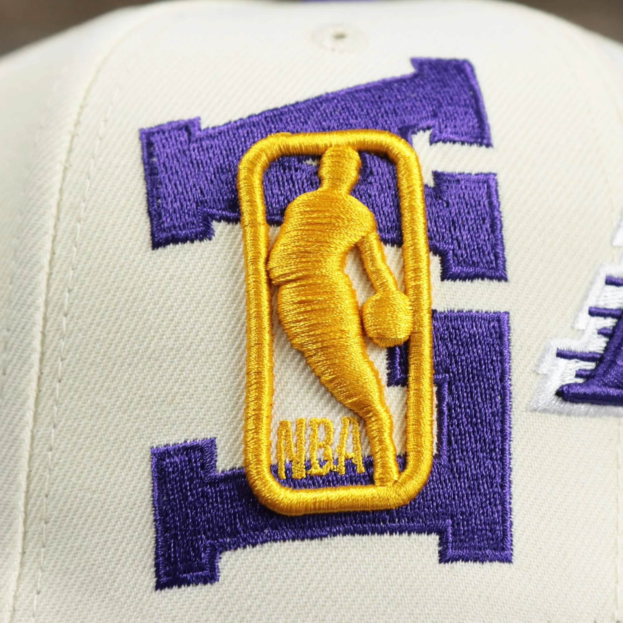 Los Angeles Lakers NBA 2022 Draft Gray Bottom 9Fifty Snapback | New Era Cream/Purple