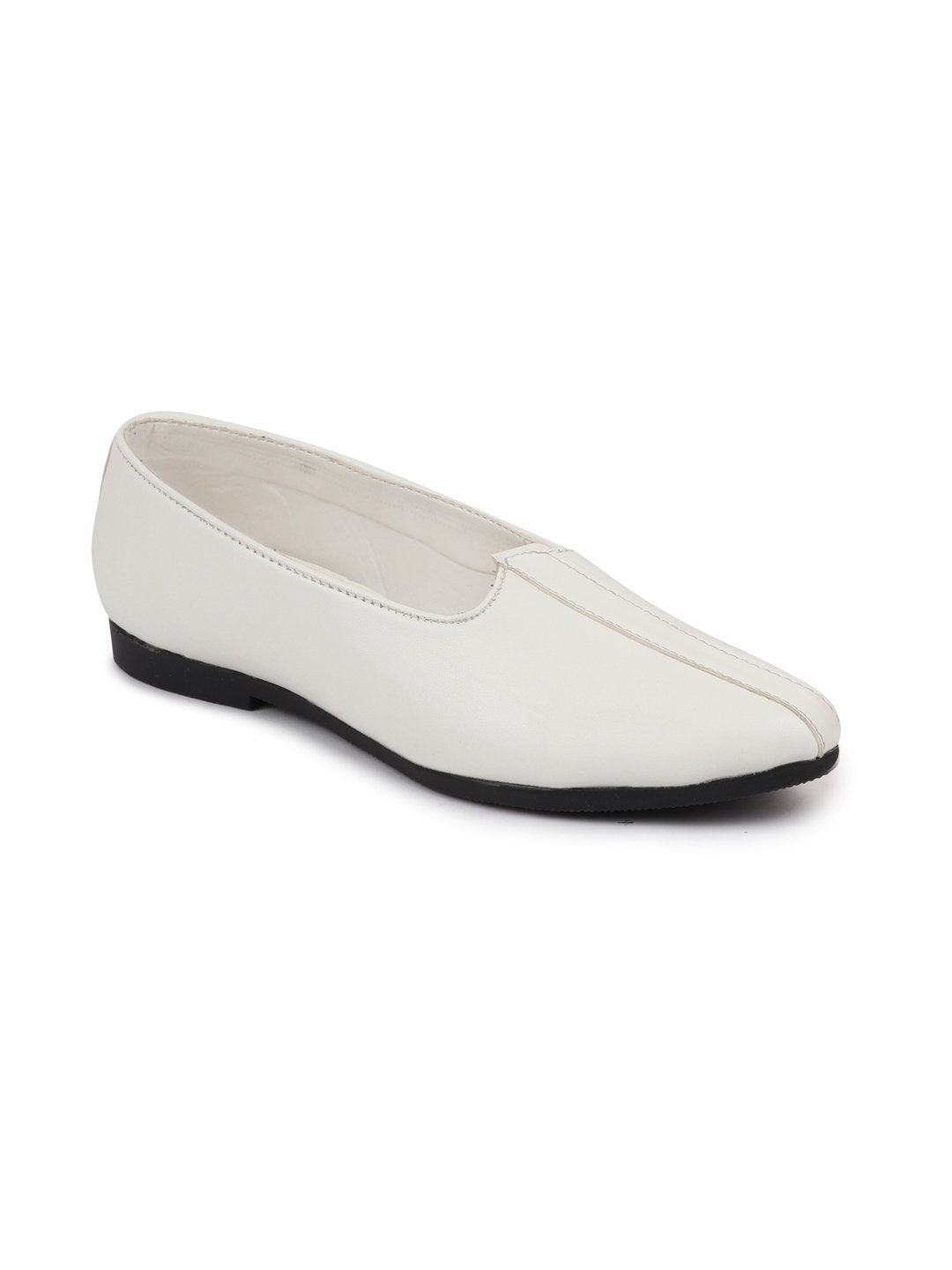 Men Ethnic White Slip On Juttis and Mojaris