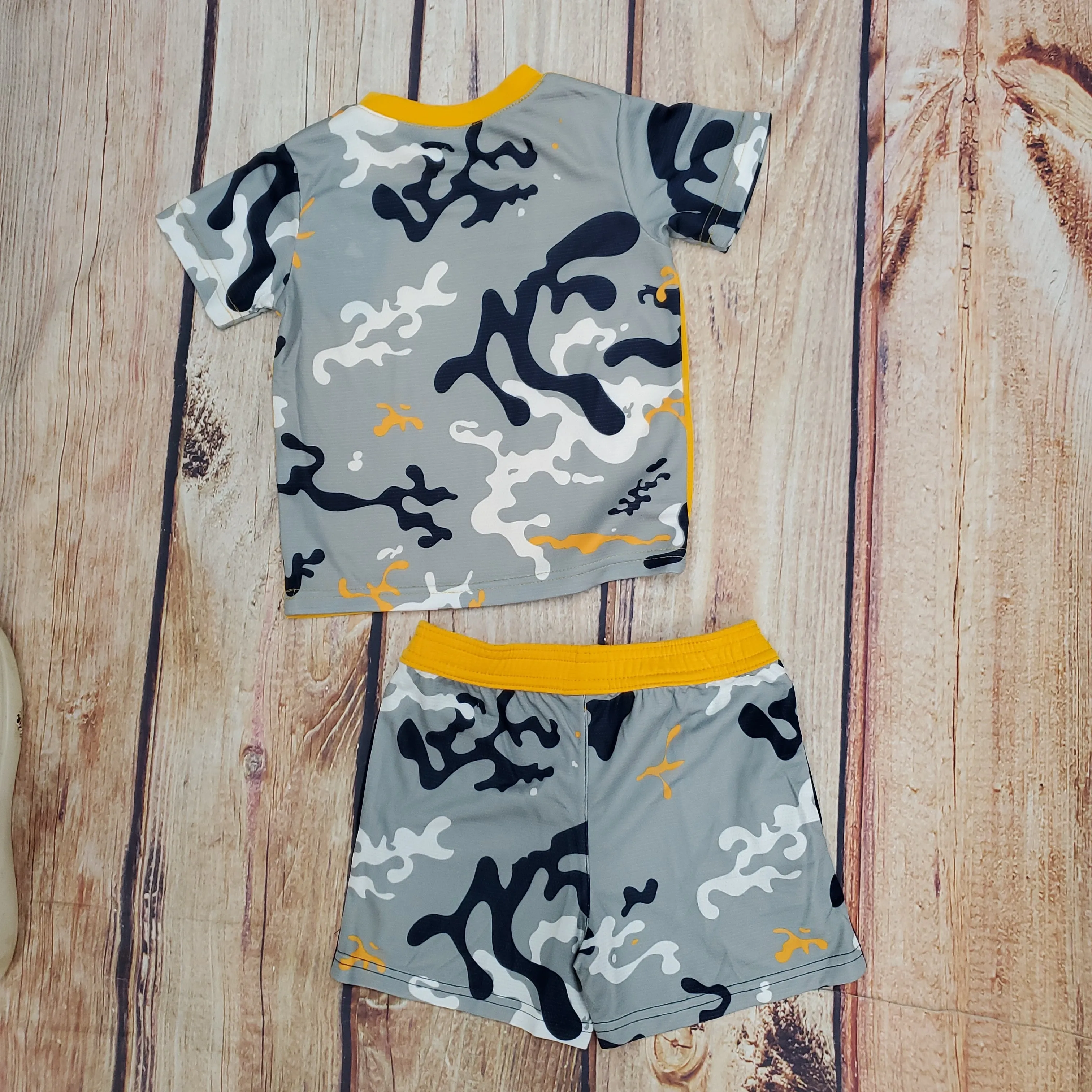 Outerstuff Brewers Camo Short Set