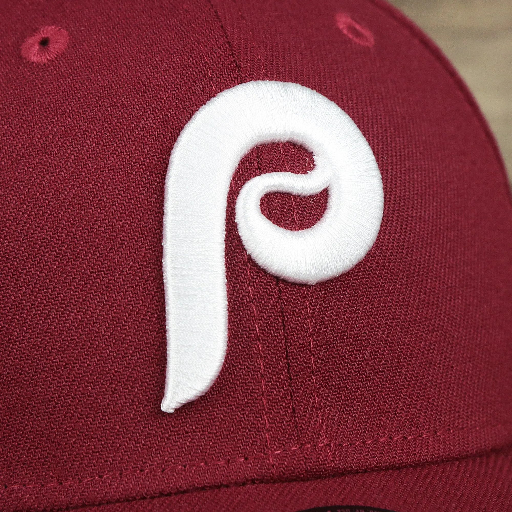 Philadelphia Phillies 1970s Cooperstown Vintage Cardinal Red New Era 39Thirty Flexfit Cap