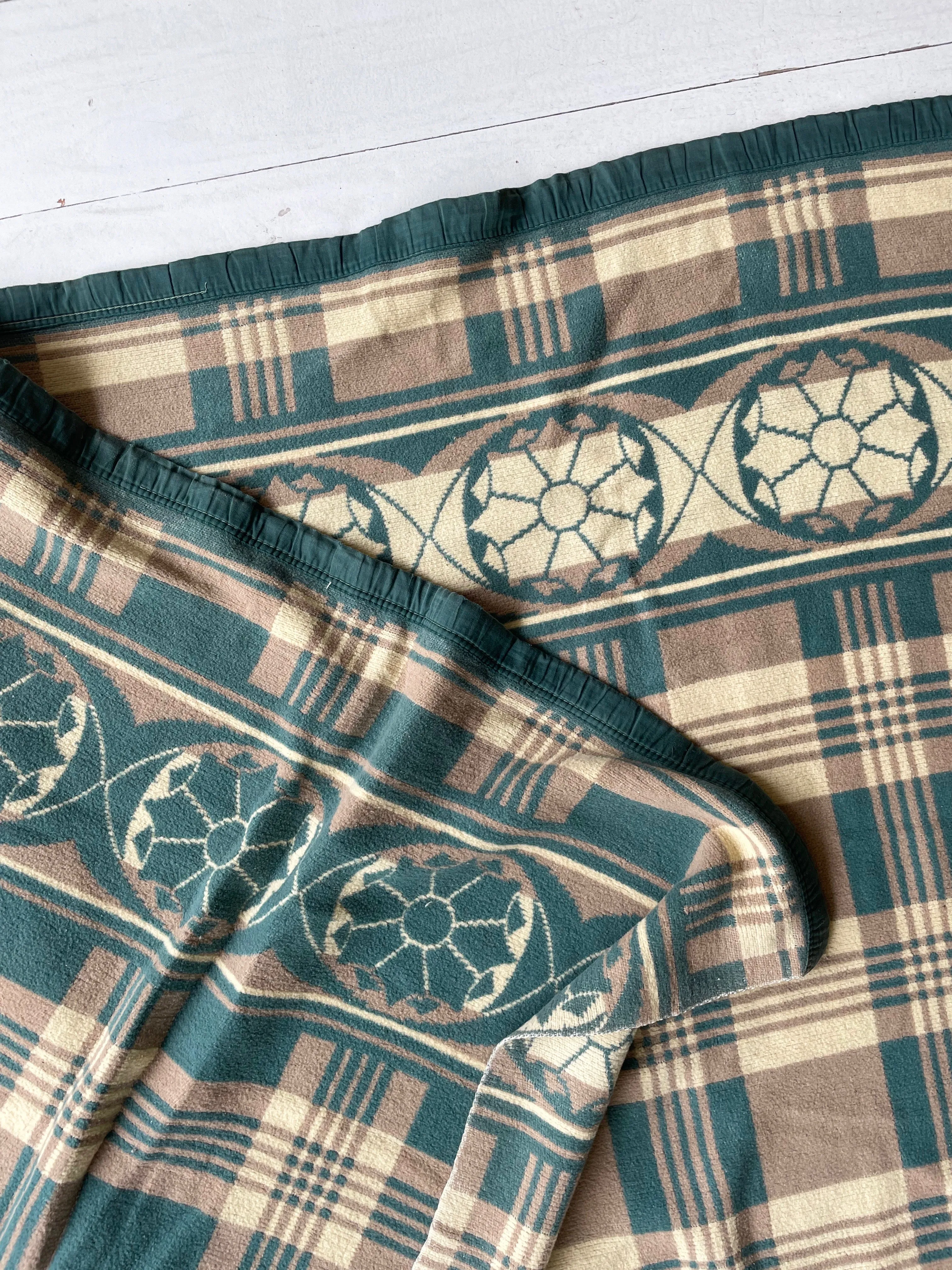 Reversible 1930s Beacon Camp Blanket