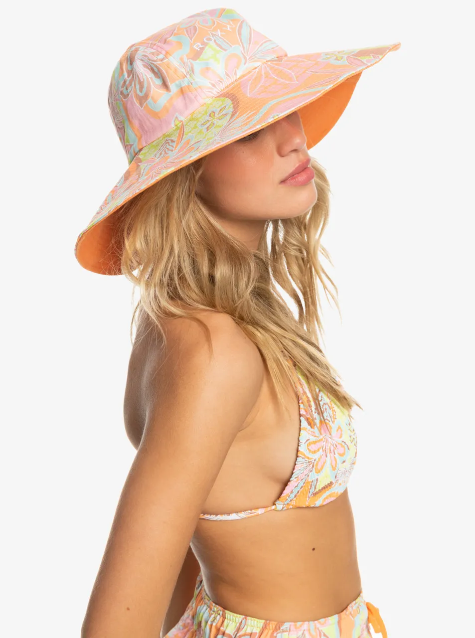 ROXY STAR IS BORN BUCKET HAT