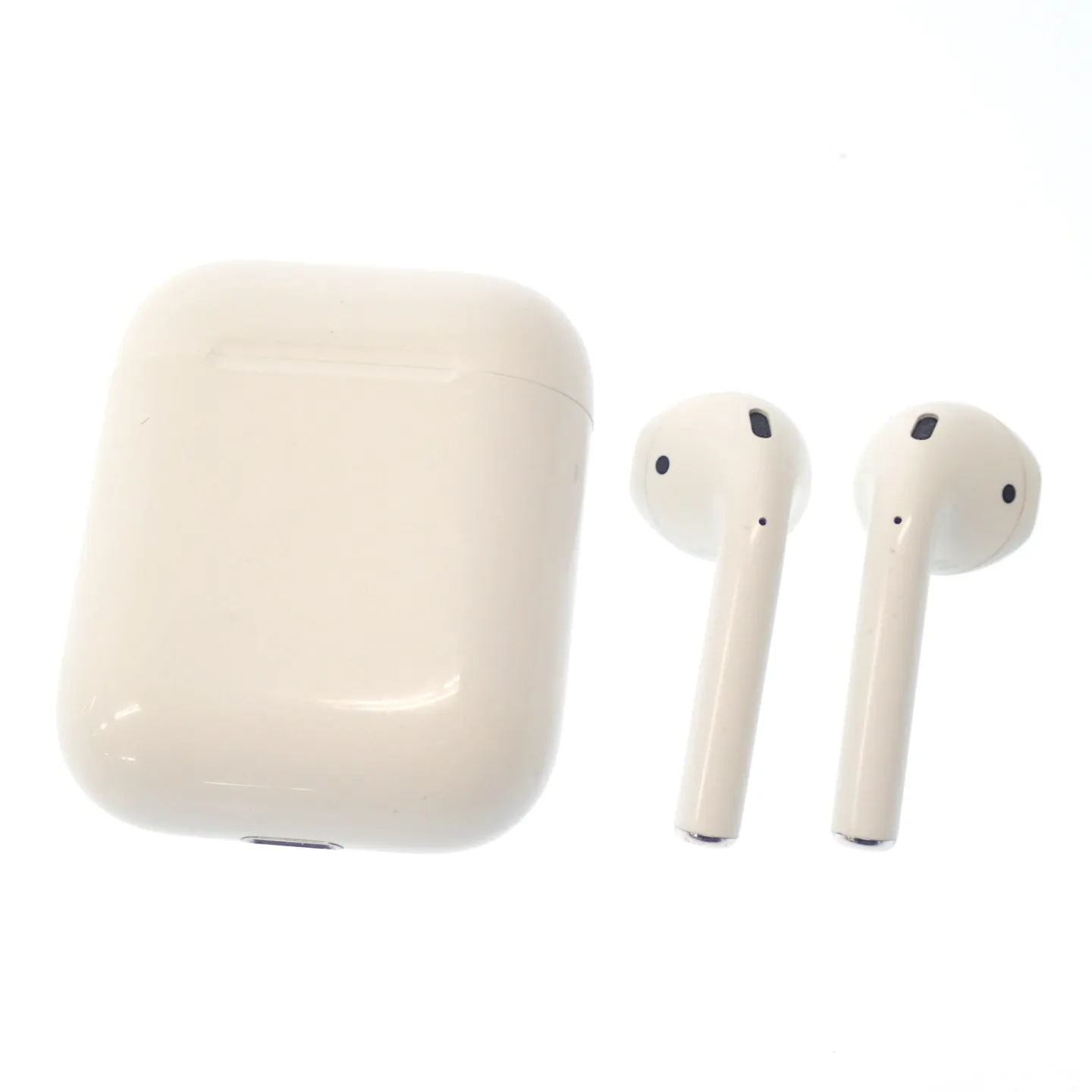 アップル AirPods 第2世代 エアポッズ ワイヤレスイヤホン A1602 EMC2862 白 Apple【AFI11】【中古】